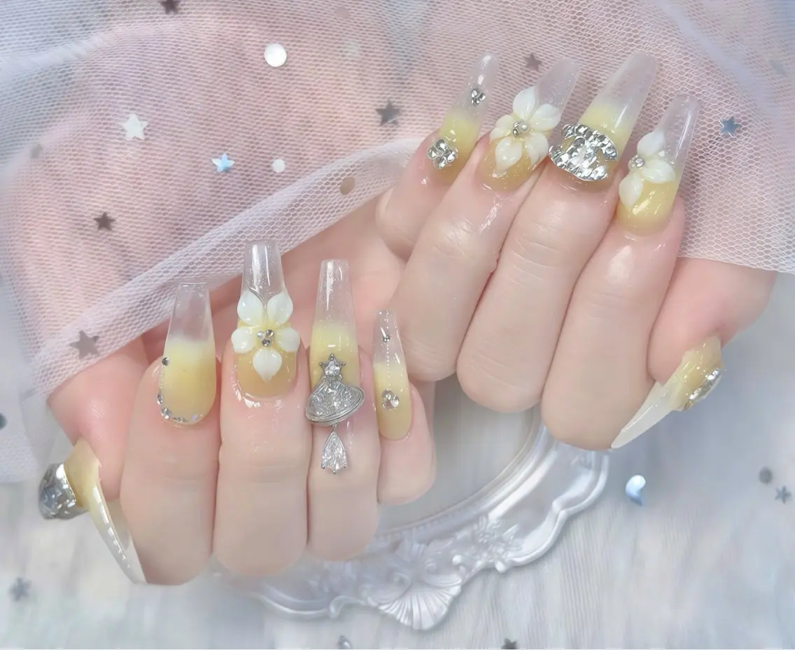 ネイル チークネイル 長さ出し フレンチネイル ジェルネイル グラデーション ハンドネイル THANHTHANH NAILのネイルデザイン