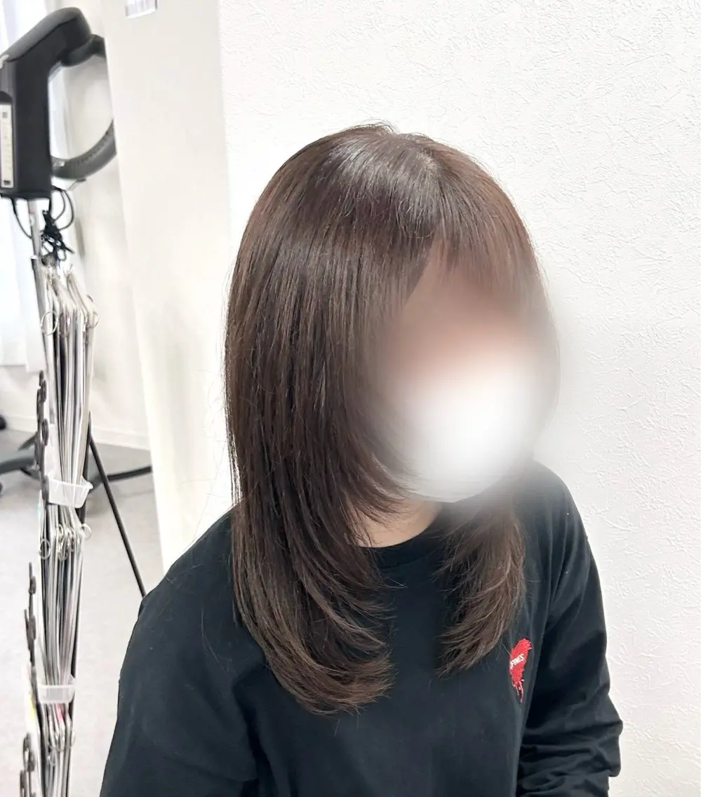 顔周り🤎ロングレイヤーカット➕ワンカラー✨️スタイリストチェックありの写真