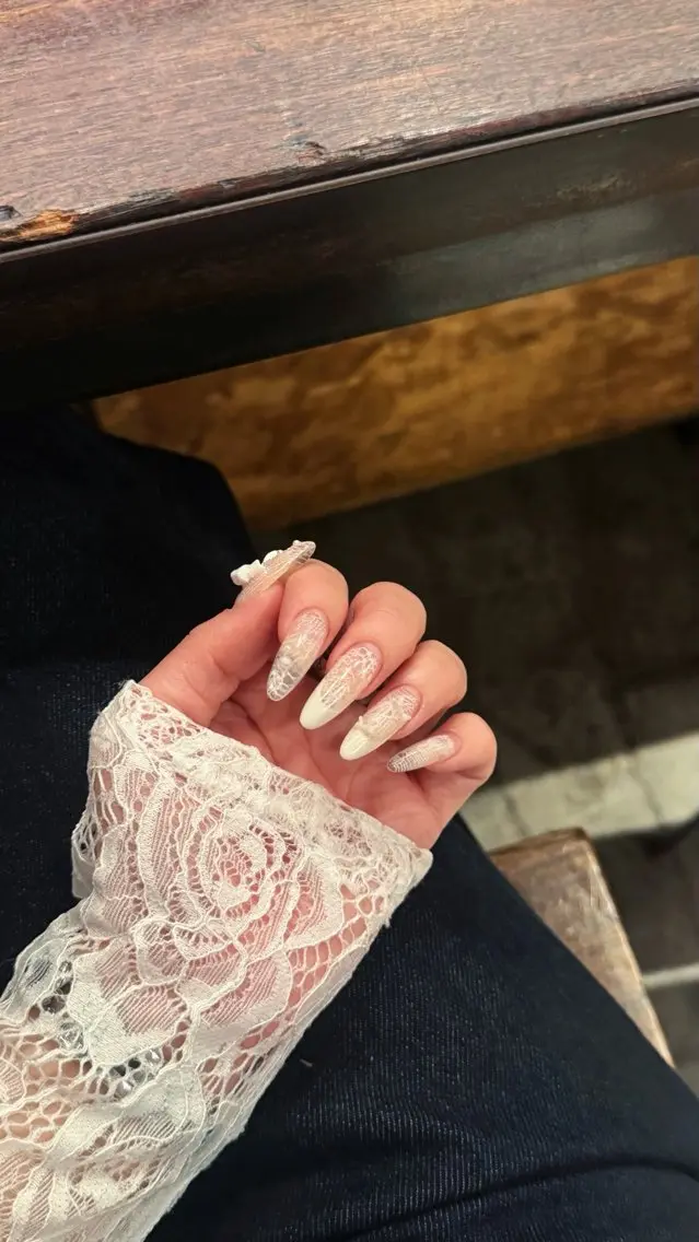 ネイル フレンチネイル レース ワンホンネイル nailsalon ChuColaのネイルデザイン