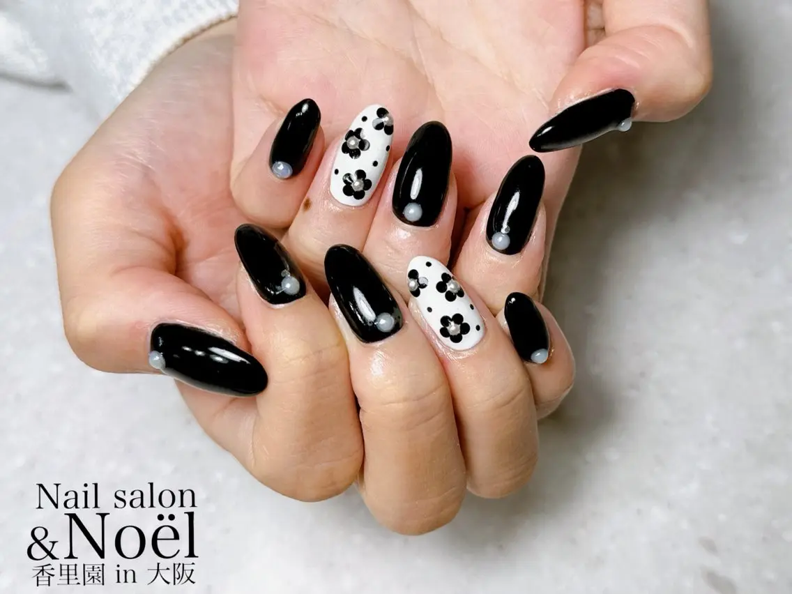 ネイル ホログラムネイル ハンドネイル Nailsalon &Noelのネイルデザイン