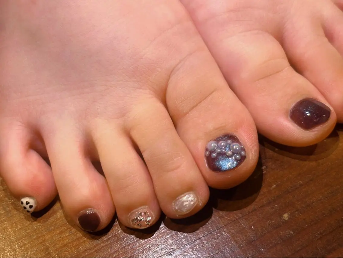 ネイル フットネイル AYA🍄 ニコネイルスクールのネイルデザイン