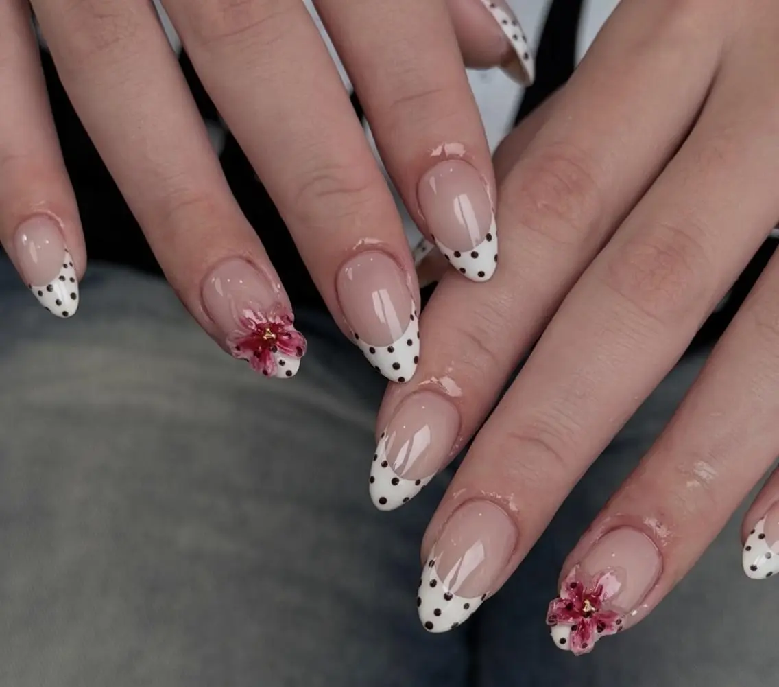 ネイル ハンドネイル 🎀 Ayaka_nailのネイルデザイン