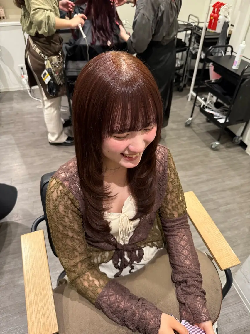 セミロング カラー レイヤーカット カット ヘアカラー トリートメント 艶髪レイヤー上田 紗也🇰🇷💗のヘアスタイル
