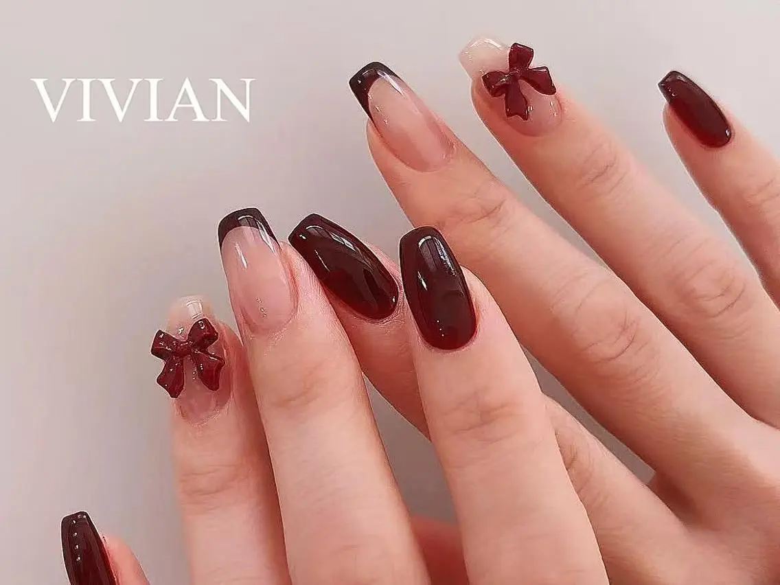 ネイル VIVIAN リサのネイルデザイン