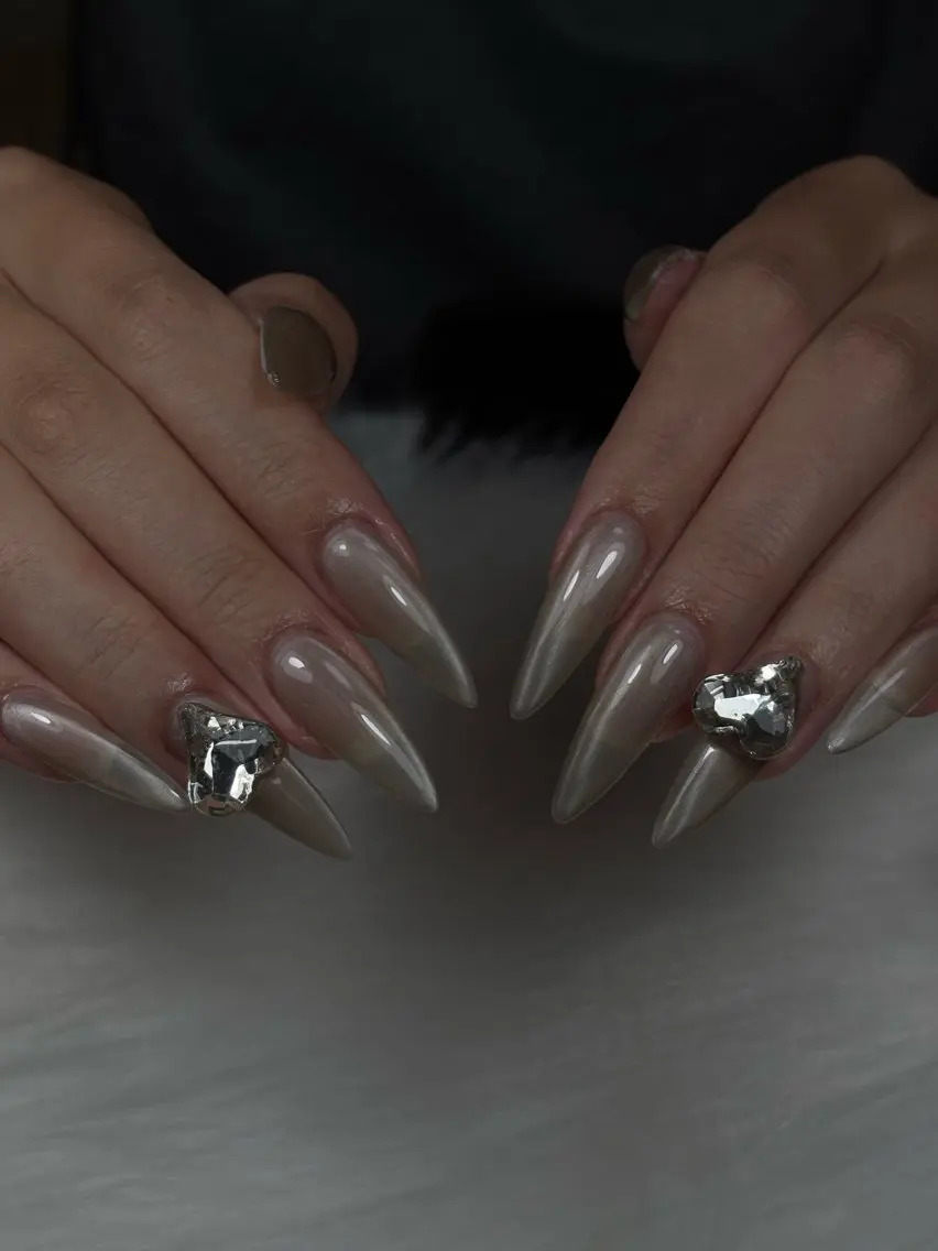 ネイル ゴージャス キラキラネイル 韓国ネイル ロングネイル マグネットネイル ハンドネイル Sully Nail  Labのネイルデザイン