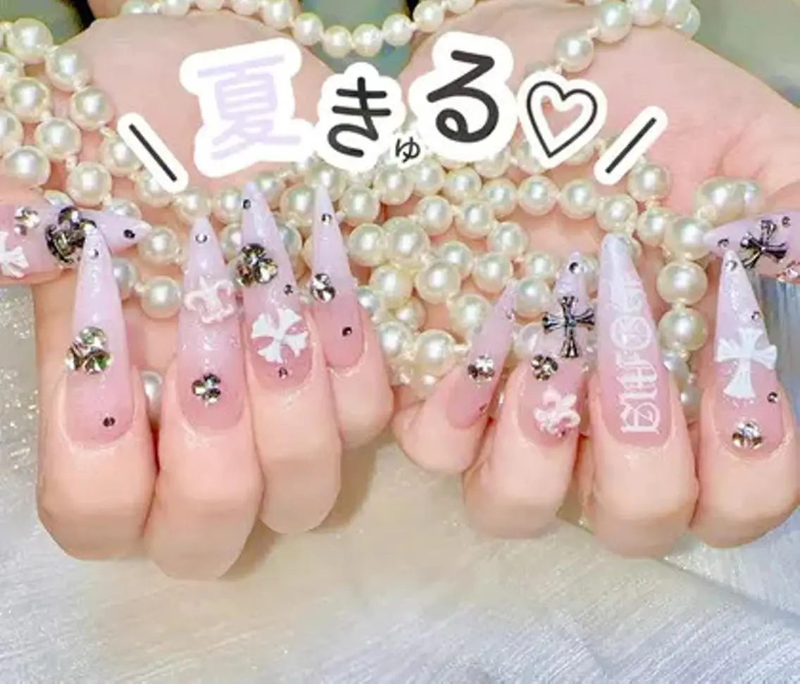 【ハンド】150分持ち込みデザイン¥10800(最高級パーツ、ゴテゴテデザインOK！）の写真