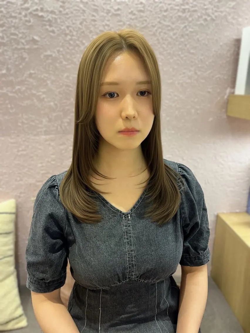 ミディアム カラー merc.🐑🤍 山口夏希のヘアスタイル