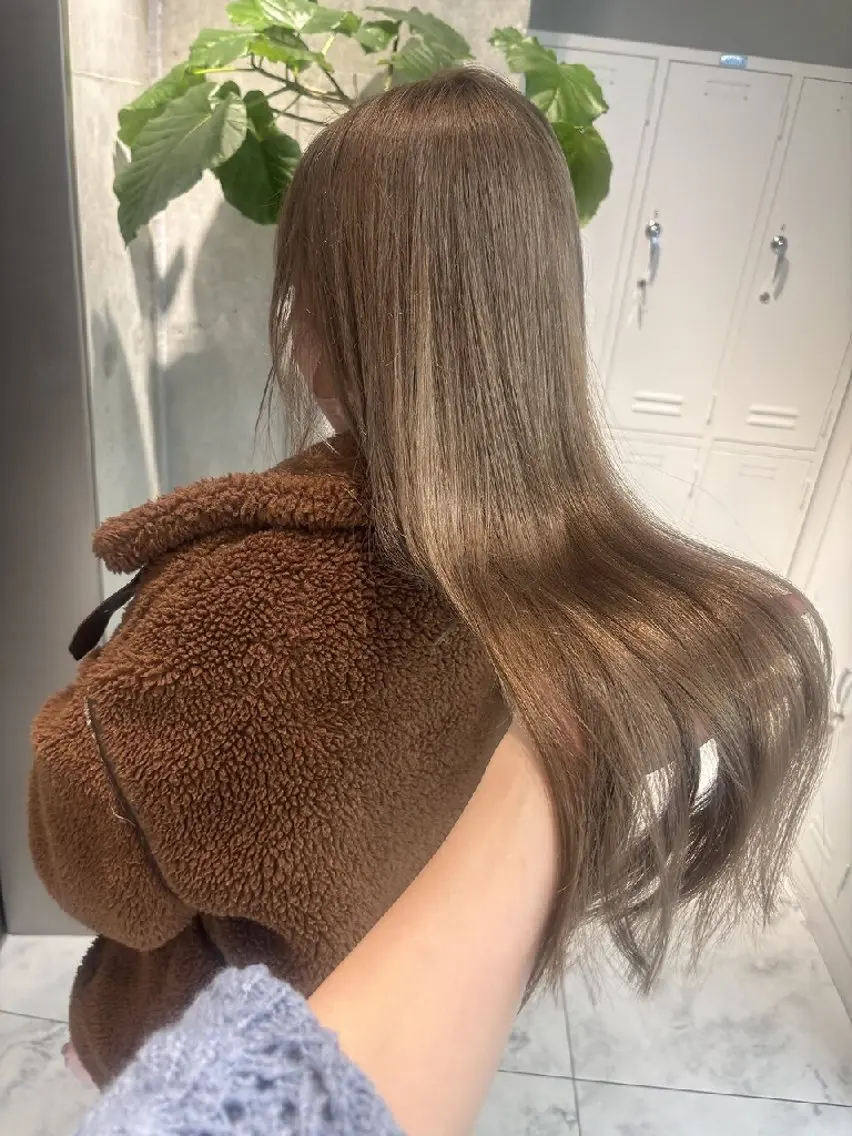 ロング カラー カット ヘアカラー トリートメント Lond Roleのヘアスタイル