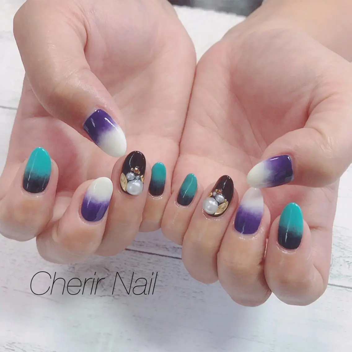 ネイル ブルー グラデーション ロングネイル パープル Cherirnail kaoriのネイルデザイン