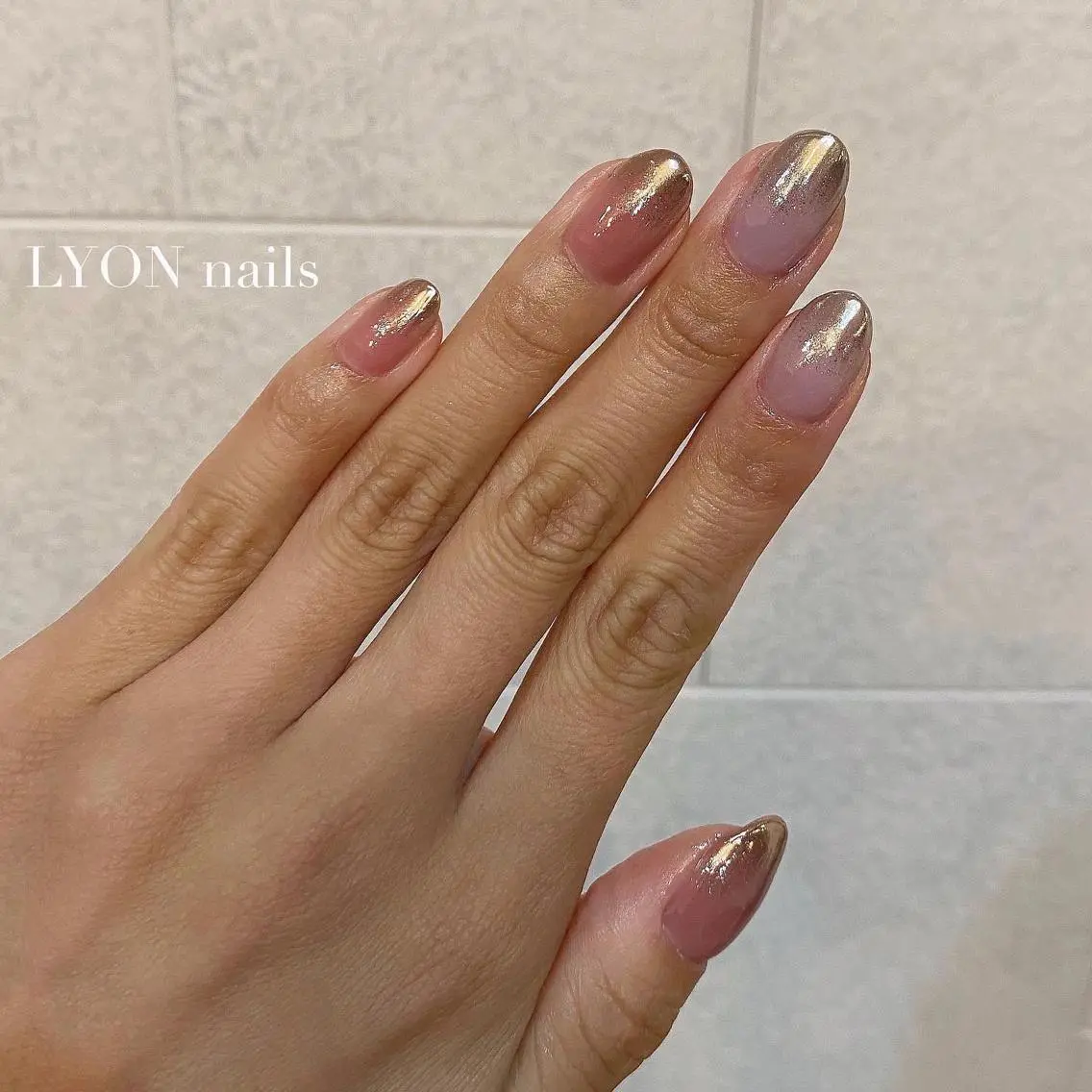 ネイル グラデーション ミラーネイル シンプルネイル Bethlee nailsのネイルデザイン