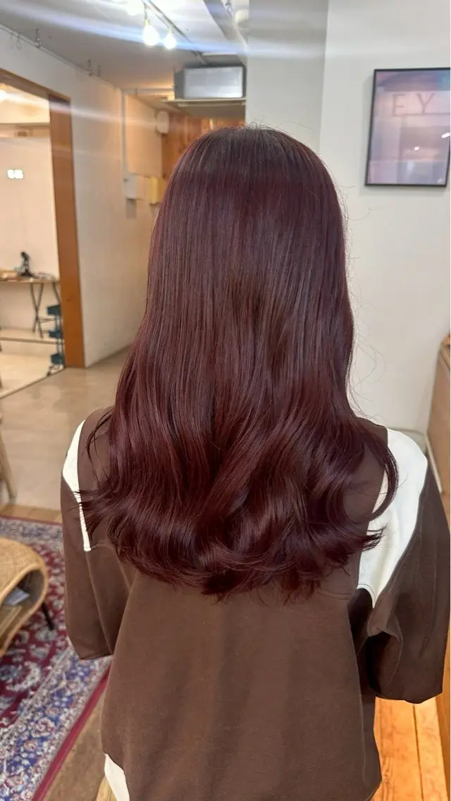 カラー C H i R iのヘアスタイル