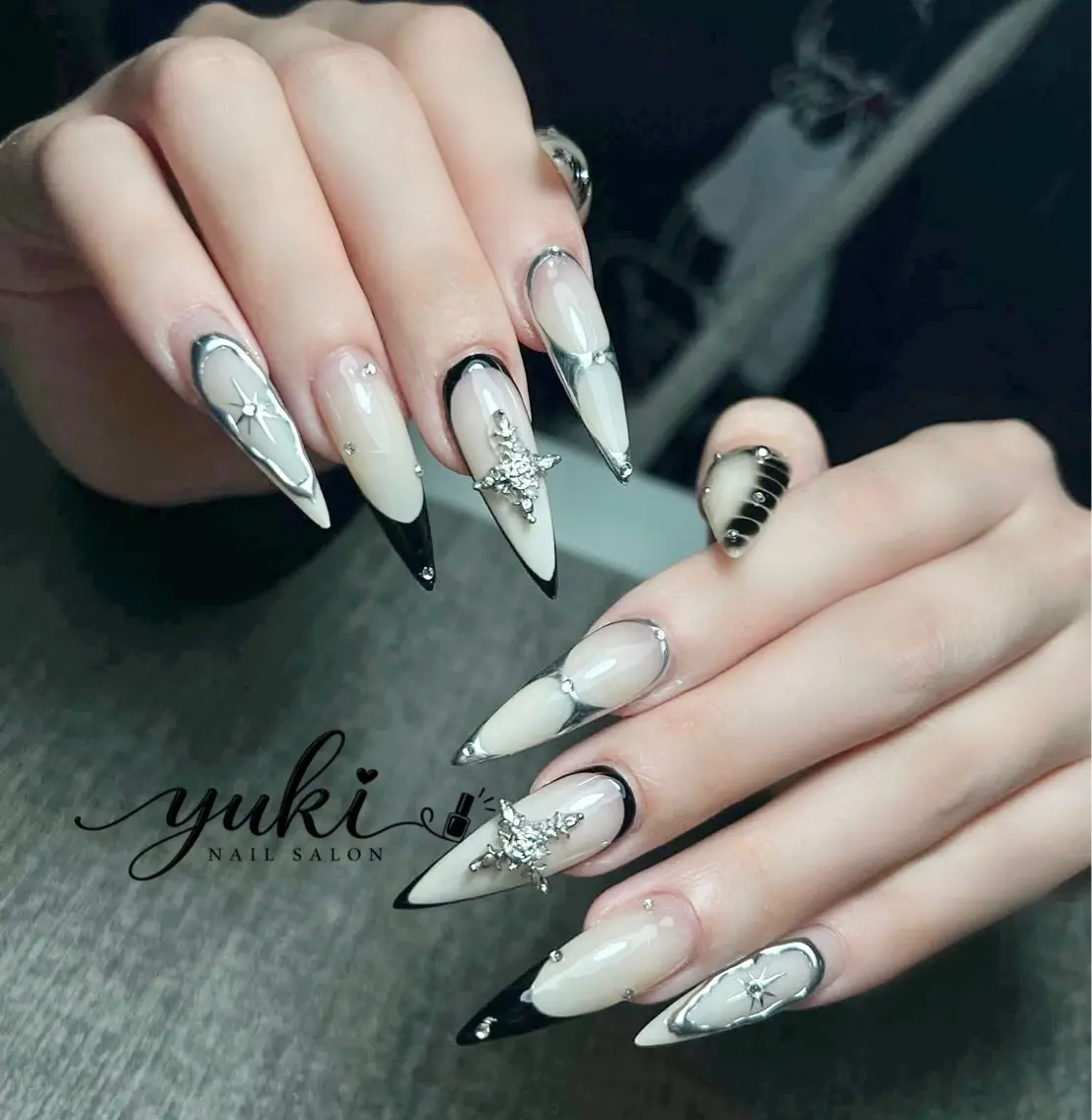 ネイル アートネイル ボルドー フレンチネイル ジェルネイル 氷ネイル・うるうるネイル ハンドネイル Yuki Nailsalonのネイルデザイン