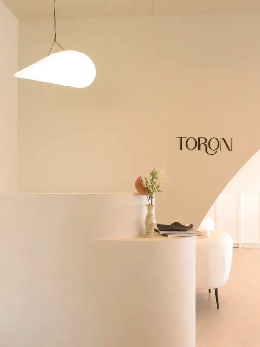 nailsalon  TORONのネイルデザイン