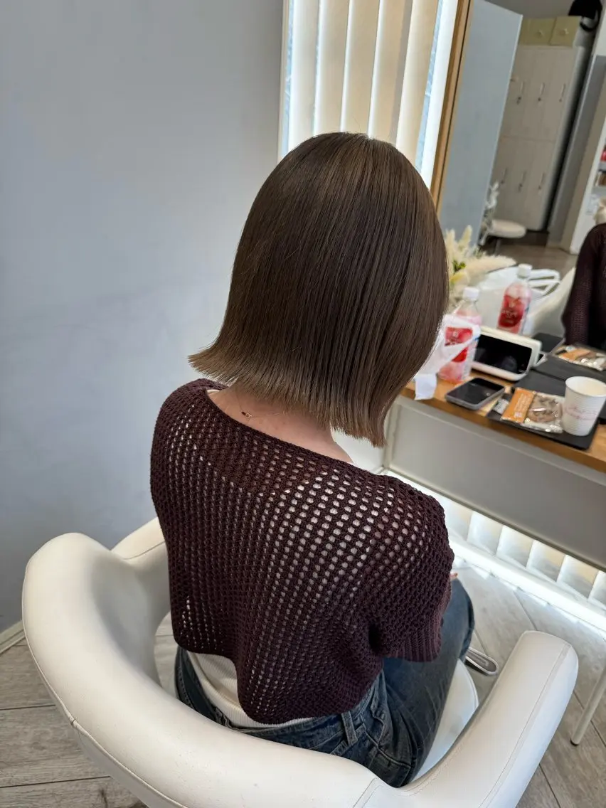 ショート カラー ベージュカラー ブリーチ グレージュ カット ヘアカラー トリートメント AVANCE.ens 広島袋町店ayuのヘアスタイル