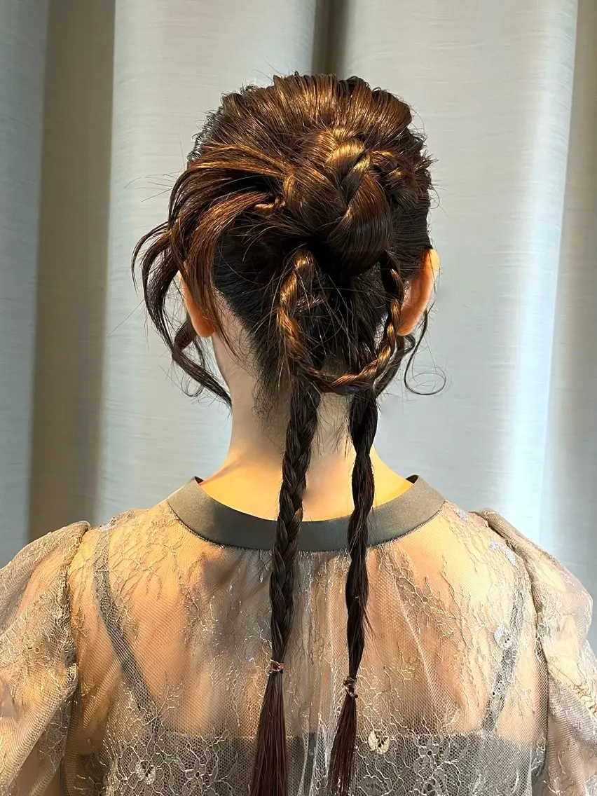 【ミニモ限定・ヘアセットモニター価格】列席から普段使いまで幅広く対応!ハーフアップ/カチモリ/編みおろし/リボンヘアの写真