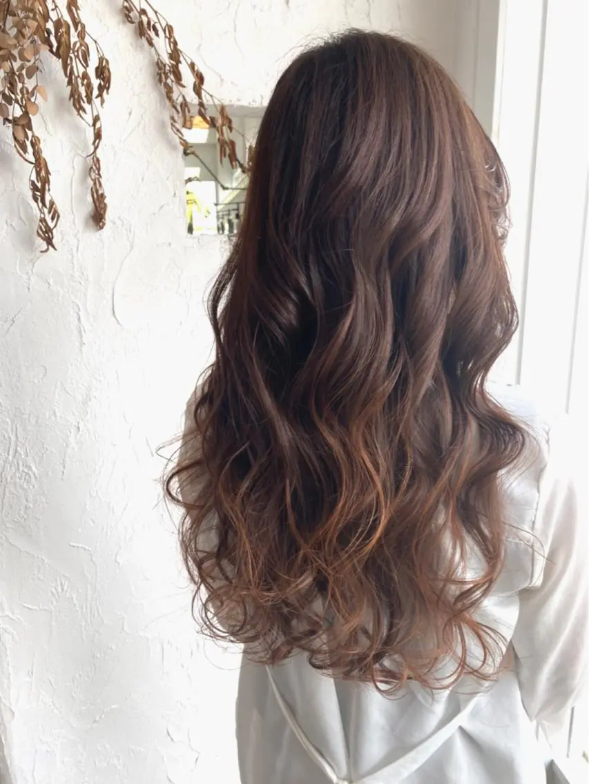 カット & トリートメント🤩パックタイプトリートメント　枝毛など気になる方におすすの写真
