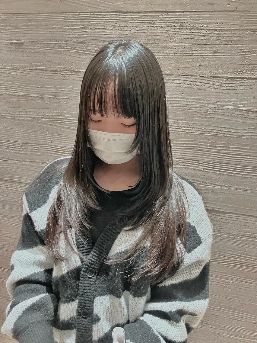 ロング ハイレイヤー レイヤーカット サキ🤍ハイトーン 🪩レイヤーカットのヘアスタイル