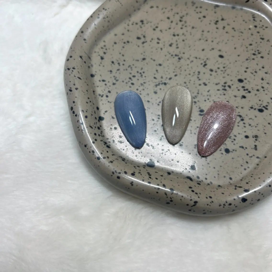 ネイル フットネイル マグネットネイル ハンドネイル salon moiのマツエク・マツパデザイン