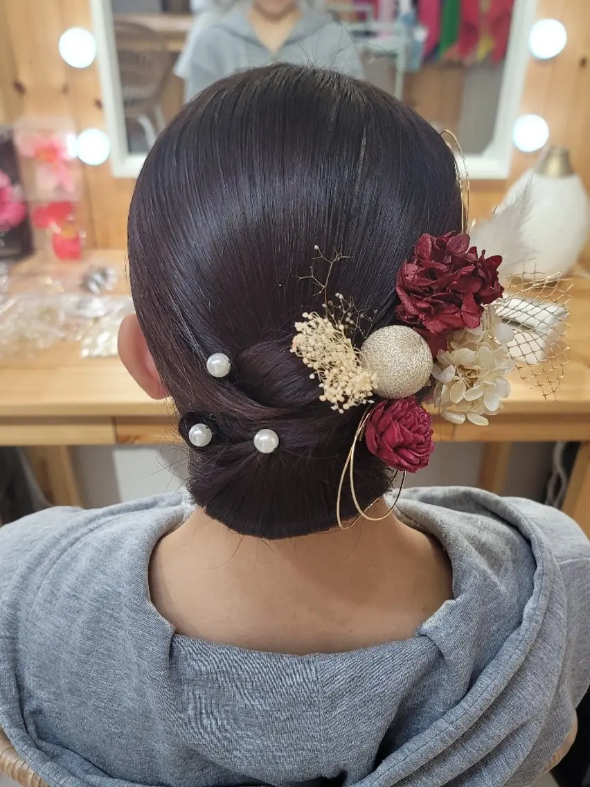 セミロング ヘアアレンジ ヘアセット 渥美 寿美翔のヘアスタイル