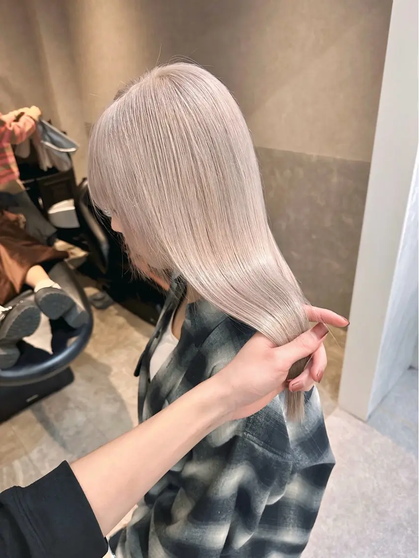 【ケアブリーチでダメージレスに✨】ブリーチダブルカラー＋超音波アイロン付き💎の写真