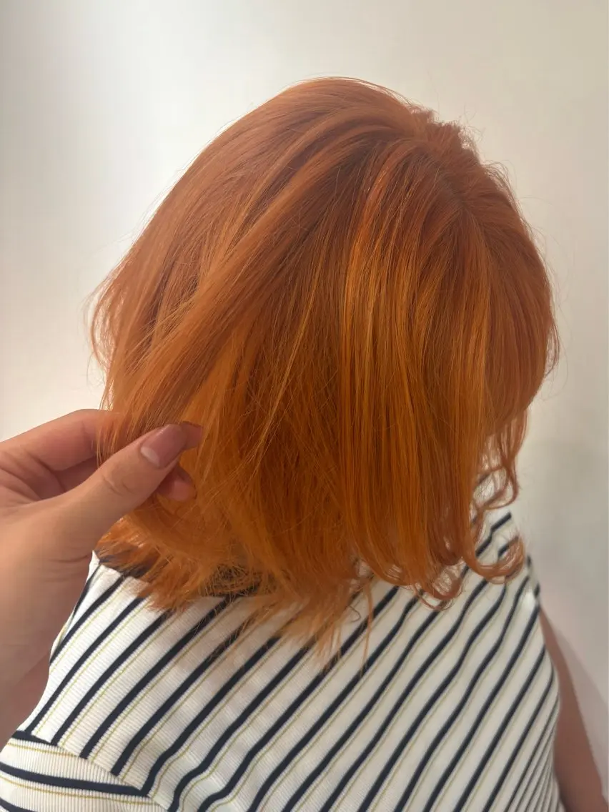 カラー ブリーチ オレンジ ヘアカラー 平中 ちひろのヘアスタイル