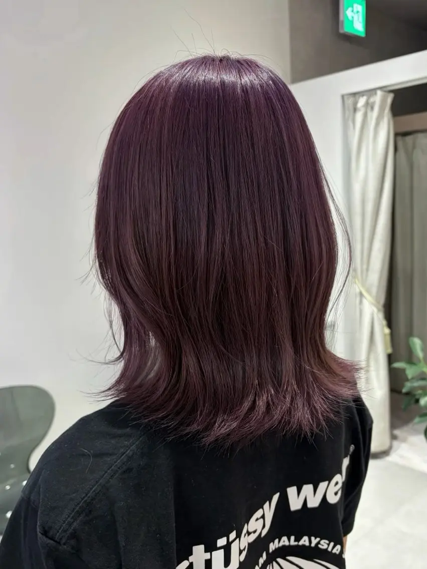 ミディアム カット ヘアカラー トリートメント ミルクティーカラー/ レイヤーカットAyaのヘアスタイル