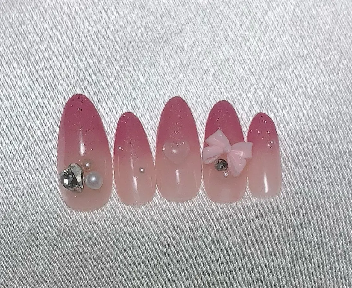 ネイル グラデーション ハート ラメ(グリッター) ラメグラデーション ピンク nail lumièreのネイルデザイン