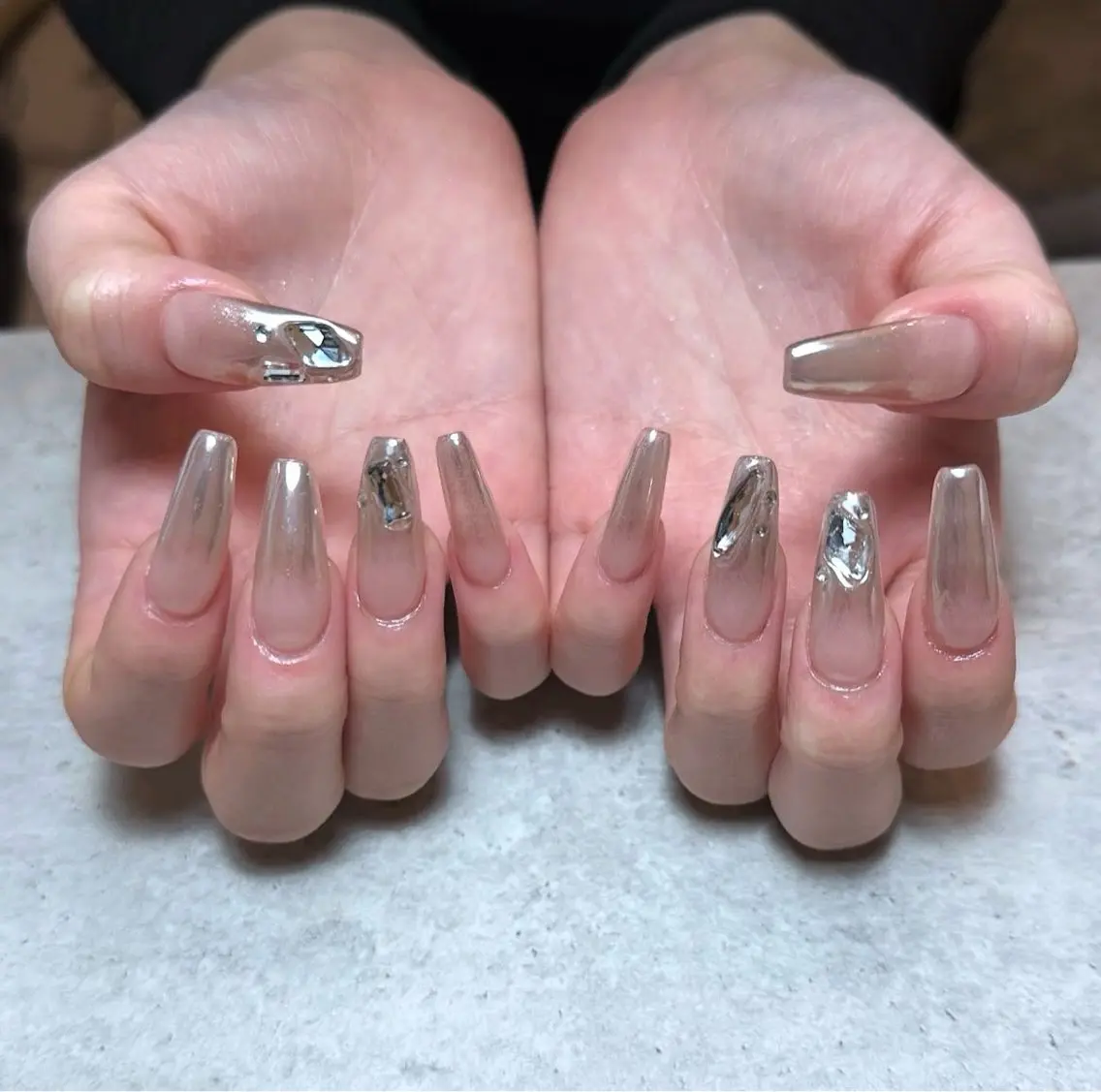mirror nailの写真