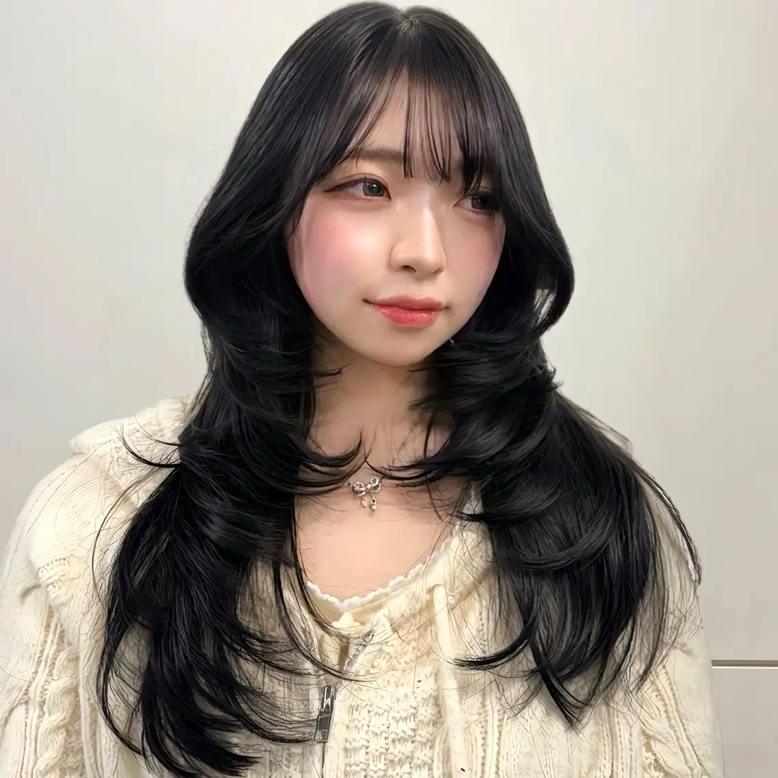 ロング カラー カット ヘアカラー トリートメント 新宿/レイヤーカット 髪質改善/小顔見せのヘアスタイル