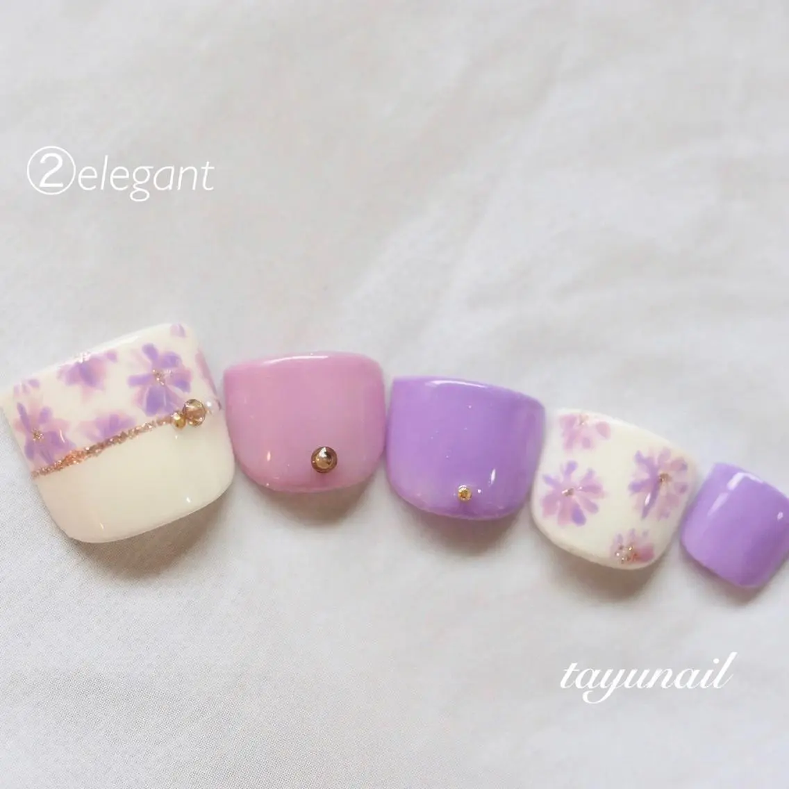 ネイル アートネイル ブルー フットネイル ジェルネイル ワンカラーネイル フットネイル ネイルサロン 【たゆnail】のネイルデザイン