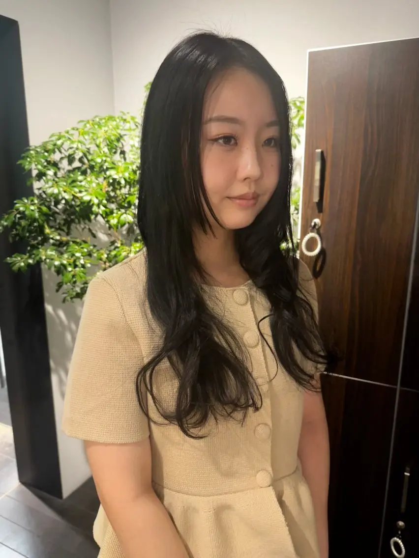 ロング 西 美羽のヘアスタイル