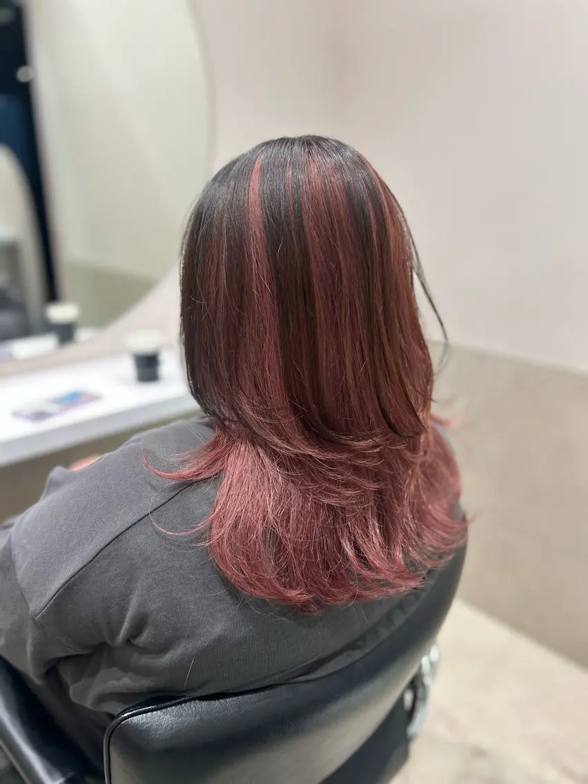 セミロング カラー ヘアアレンジ ヘアカラー トリートメント mai🍑暖色カラー /レイヤー💖のヘアスタイル