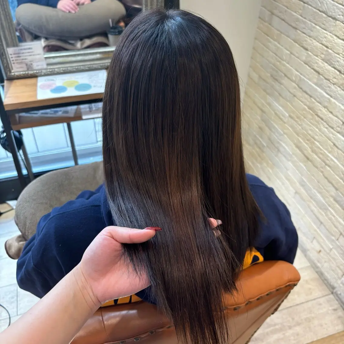 カラー しおり🍬 KOKORO🤍のヘアスタイル