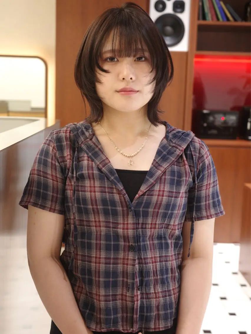 ミディアム カット (𝐡)𝐰𝐢𝐦 𝐲𝐮𝐧𝐚のヘアスタイル