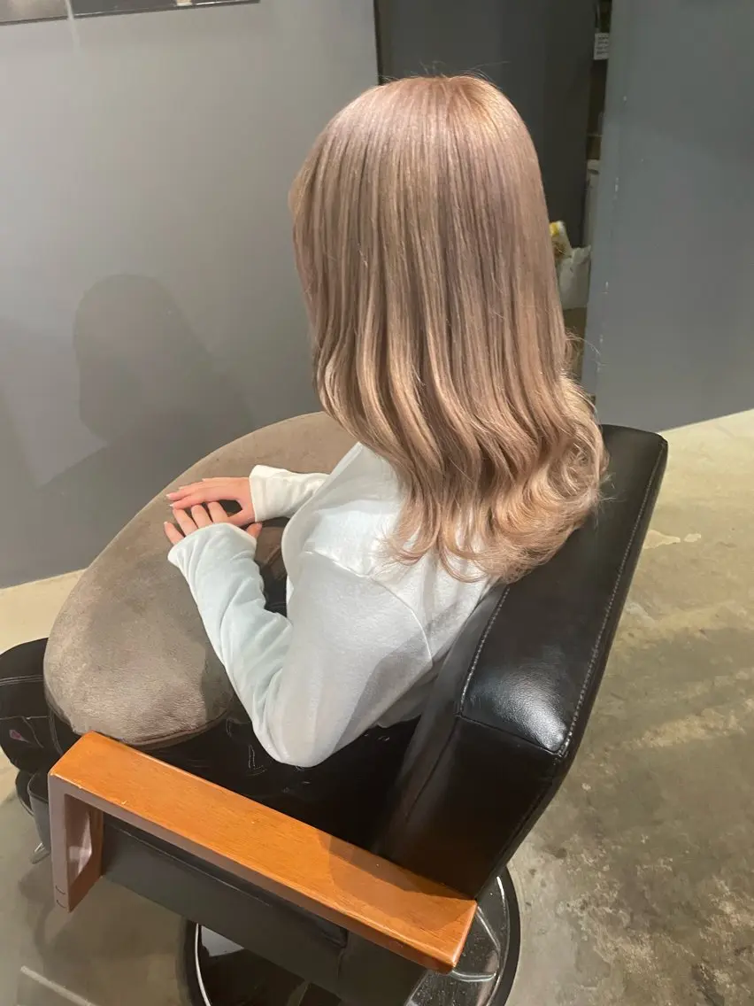 セミロング Baby美容師 Ninaのヘアスタイル