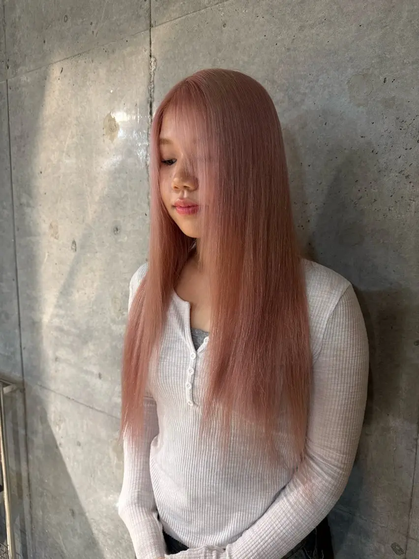 セミロング カラー ベージュカラー ピンクカラー ピンクベージュ 【🥀履歴修正🥀】 ハイトーン職人/拓真のヘアスタイル