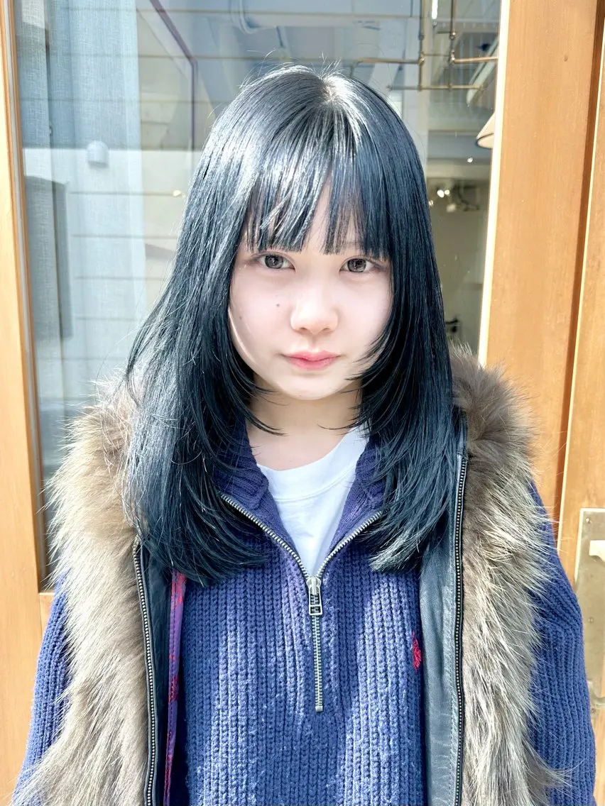 ミディアム カラー カット ヘアカラー トリートメント kai .のヘアスタイル