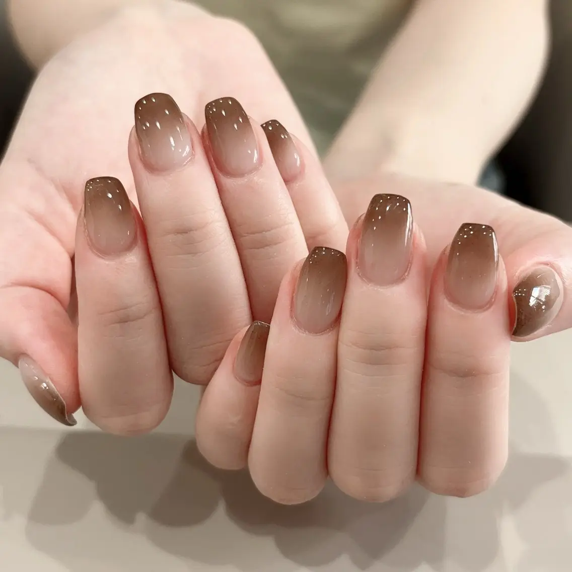 ネイル アニマル柄 べっ甲ネイル ボルドー ブラウン ドット Rika Nail ellaのネイルデザイン