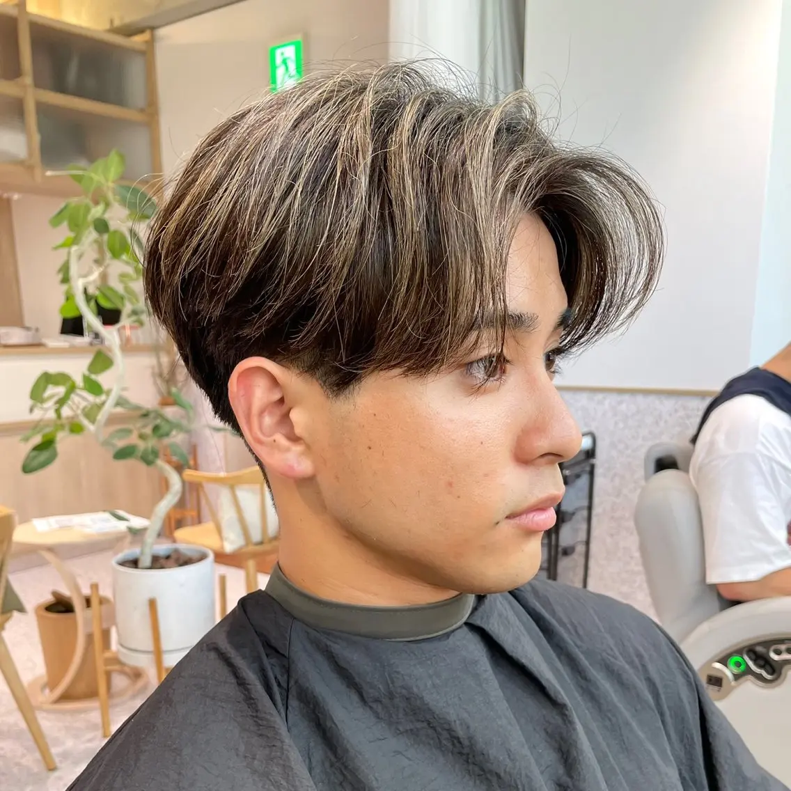 カラー メンズ メンズメッシュ メッシュ メンズ指名no'1 佐藤　亘のヘアスタイル