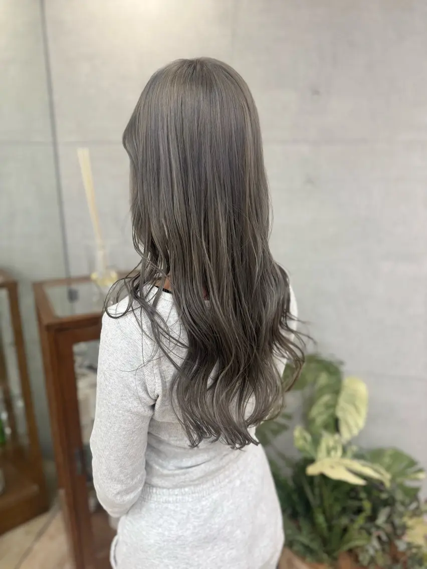 ロング カラー 野口 菜緒のヘアスタイル