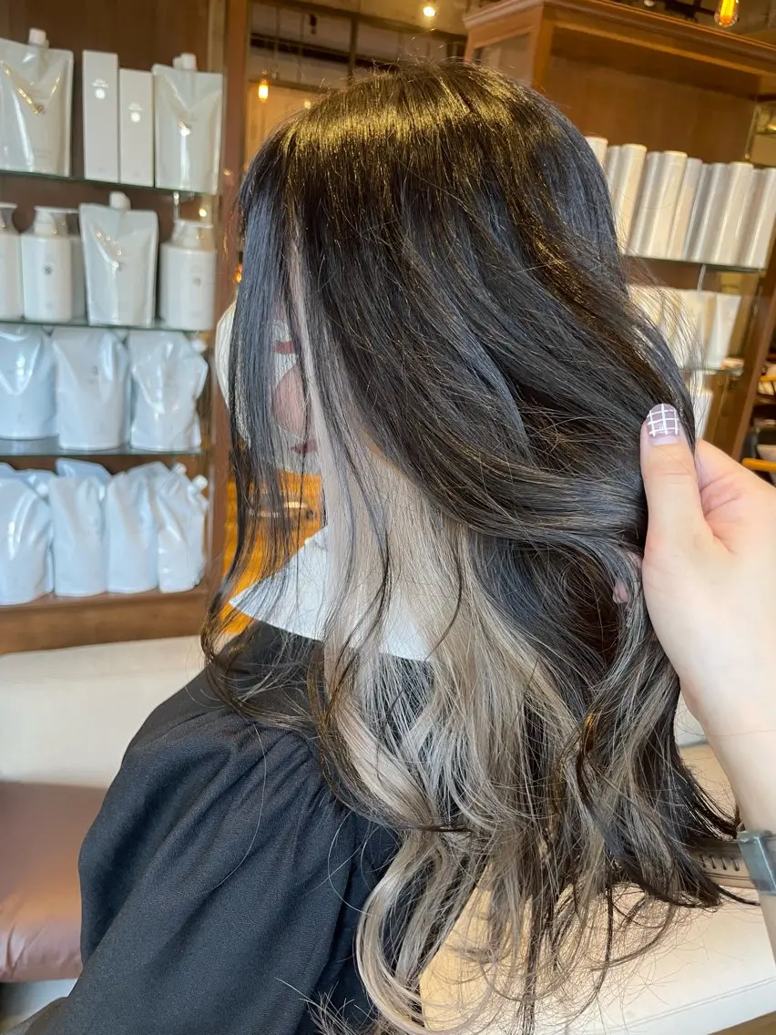 ロング ヘアカラー こすげ あさみのヘアスタイル
