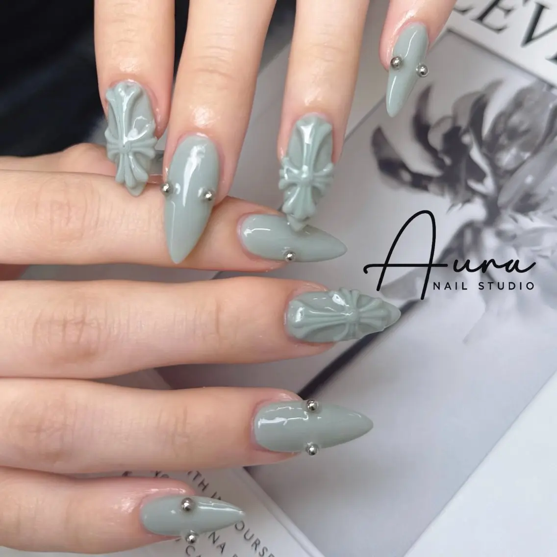 ネイル ジェルネイル 韓国ネイル マグネットネイル 夏ネイル ワンホンネイル ハンドネイル Aura Nail Studioのネイルデザイン