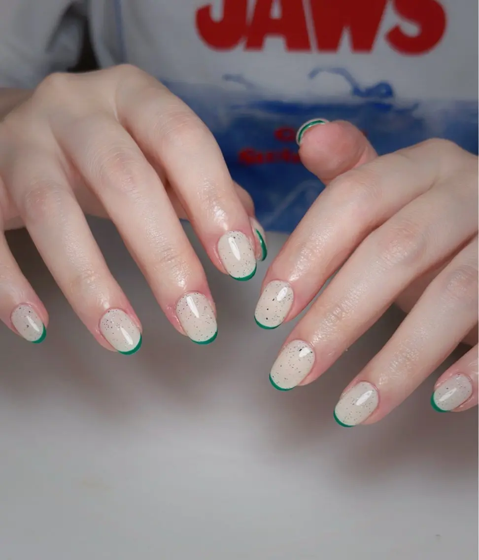 ネイル オーロラネイル 長さ出し フットネイル 韓国ネイル ラメ(グリッター) ハンドネイル 👍thumbs up nail👍のネイルデザイン