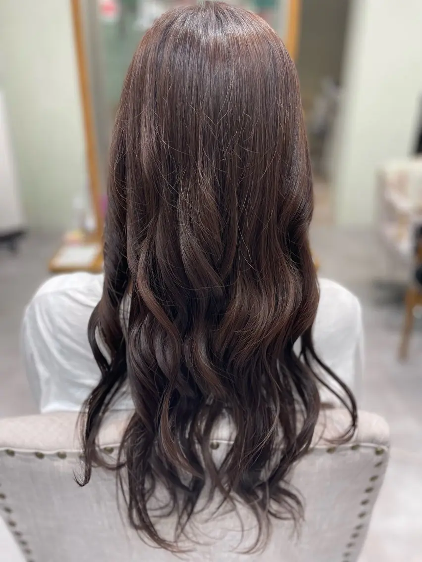 ロング ヘアカラー 秋山 拓未のヘアスタイル
