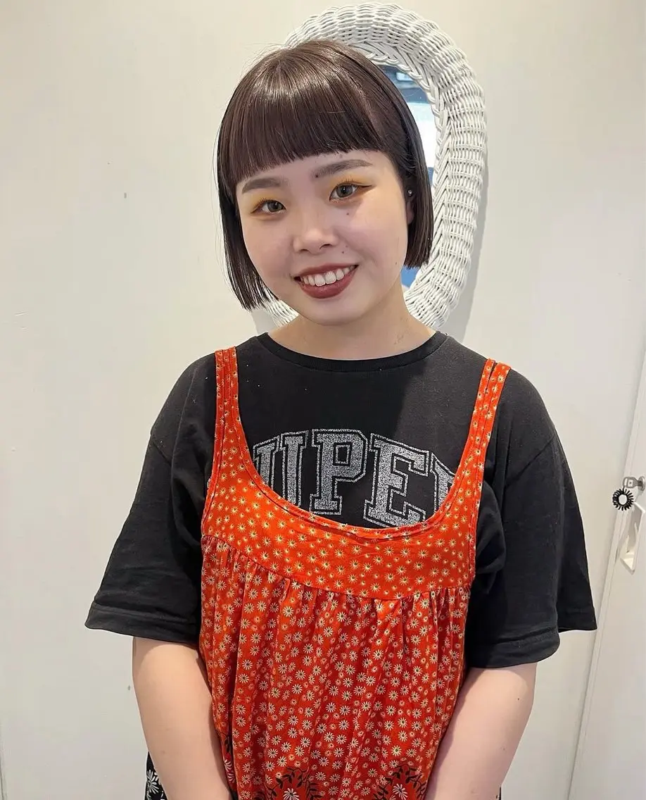ショート カラー 透明感カラー グレージュ ボブ オン眉 ヘアカラー トリートメント 🤍ボブ/顔周り カット/🤍honoのヘアスタイル