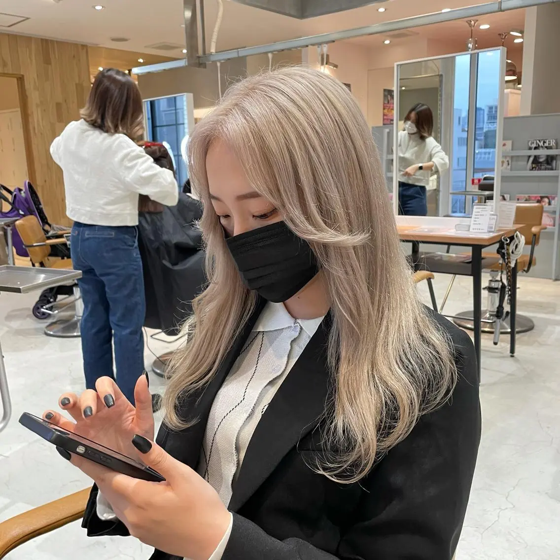 セミロング カラー ブリーチ ケアブリーチ ヘアカラー 大阪韓国ヘア 🦋RINKAのヘアスタイル