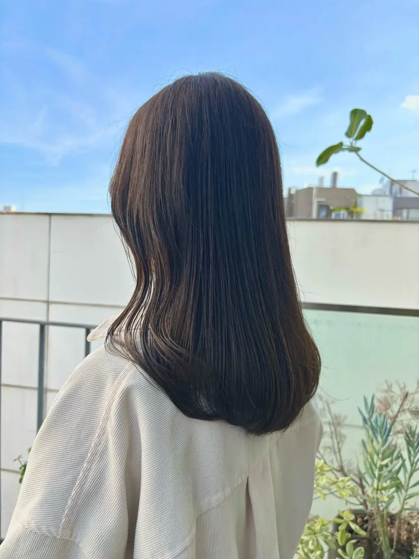セミロング カラー パーマ ヘアアレンジ グレージュ オリーブグレージュ オリーブグレー カット ヘアカラー トリートメント ヘッドスパ ヘアセット 押切 響　のヘアスタイル