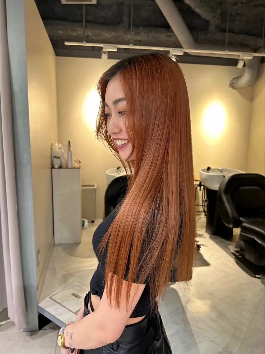 ロング カラー ブリーチ ブラウンカラー オレンジ オレンジブラウン 韓国🎀中明度カラー リストSAKURAのヘアスタイル