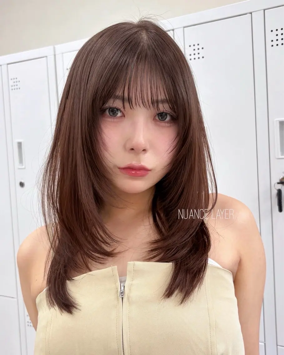 セミロング manami/ ハッシュレイヤーのヘアスタイル