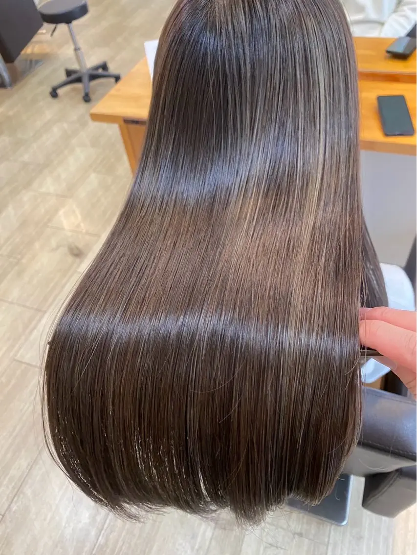 セミロング 髪質改善 トリートメント 東 麻祐子のヘアスタイル